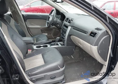 2010 Mercury Milan Premier z USA, uszkodzony, nr VIN 3MEHM0JA8AR663928